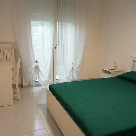 Green54verde Gazde/Camere de închiriat